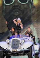 Madonna Szentpéterváron Fotó Videó - koncert Palota tér 2009 augusztus 9-én 2012-ben (akkor lásd a letölthető) Madonna Szentpéterváron Fotó Videó - koncert Palota tér 2009-ben, augusztus 9, 2012