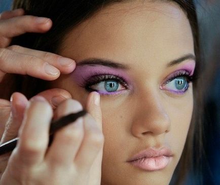 Make-up az esti zöld, barna, kék szem, otthon, fotó és video tutorials