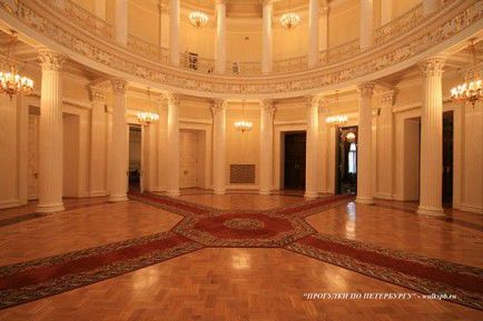 Palatul Mariinsky - istorie și fotografii