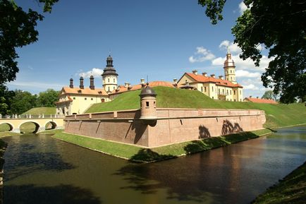 Мінськ - Несвіж як дістатися, скільки їхати