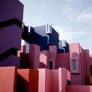 Casă de apartamente - perete roșu - (la muralla roja) în Spania, blog - arhitectură privată