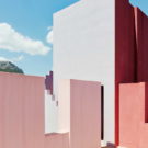 Багатоквартирний будинок - червона стіна - (la muralla roja) в іспанії, блог - приватна архітектура