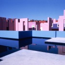 Casă de apartamente - perete roșu - (la muralla roja) în Spania, blog - arhitectură privată