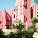 Casă de apartamente - perete roșu - (la muralla roja) în Spania, blog - arhitectură privată