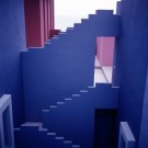 Багатоквартирний будинок - червона стіна - (la muralla roja) в іспанії, блог - приватна архітектура