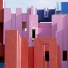 Casă de apartamente - perete roșu - (la muralla roja) în Spania, blog - arhitectură privată