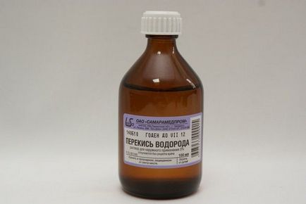 Függetlenül attól, hogy lehetséges, hogy könnyítsen a haj hidrogén-peroxid (peroxid) Lehetséges, hogy könnyítsen a hajat a hidrogén-peroxiddal