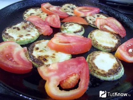 Омлет з помідорами та кабачками покрокове приготування