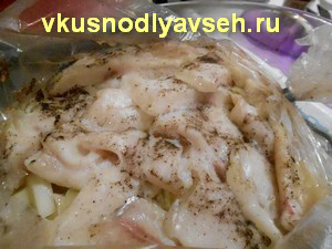 Пангасіус з картоплею запечений в рукаві в духовці, покроковий фото рецепт