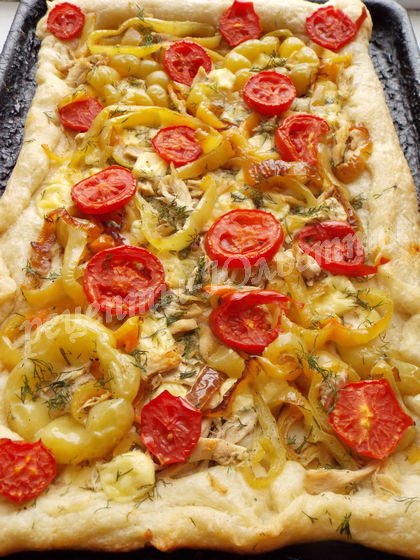 Pizza cu pui și ardei grași