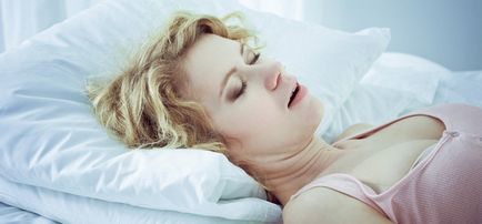 Чому жінки хропуть уві сні причини і основи лікування