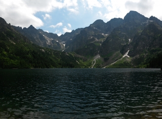 Gyalogtúra Lake Halas-tó Zakopanéban, a világ számunkra