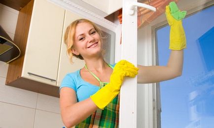 Normele de spălare pentru ferestrele din plastic se spală imediat după instalare, pentru a evita petele