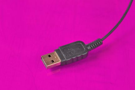 Csatlakozók, kábelek és kábel USB 1