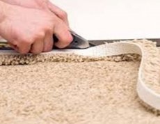 Reparați covorul de resturile materialelor