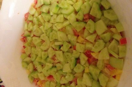 Рецепт салат з сухариками листковий покроковий з фотографіями