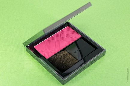 Blush strălucitor burberry lumina # 10 hortensie roz