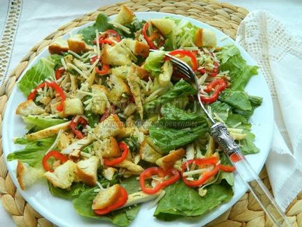 Saláta „Caesar” grillezett csirke