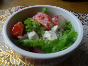 Салат з редискою, помідорами і фетою рецепт з фотографіями