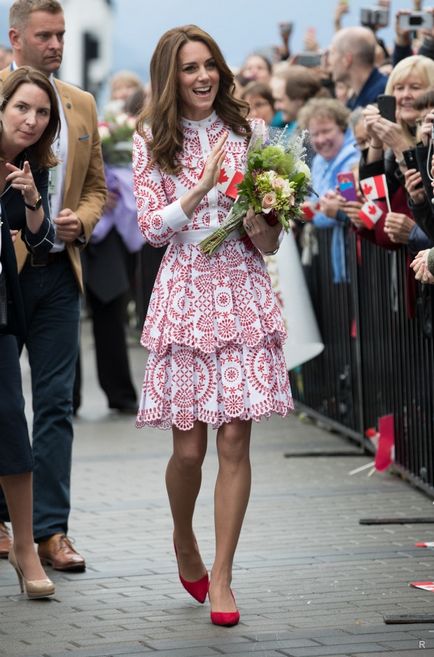 A devenit cunoscută de ce Kate Middleton poartă aceleași lucruri, răsplătește