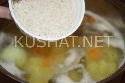 Суп з рибної консерви сардини з рисом