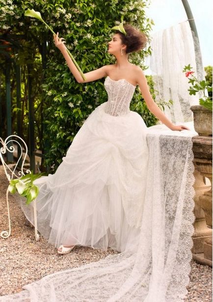 Esküvői ruhák a stílus egy hercegnő vágott lehetőségek
