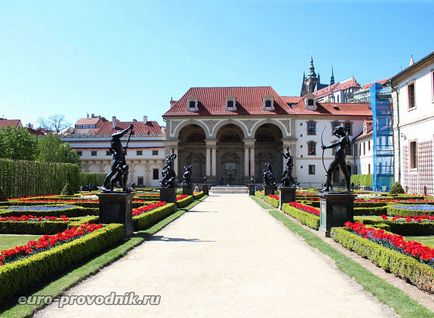 Валенщайн градина в Прага - най-добрият дворец парк