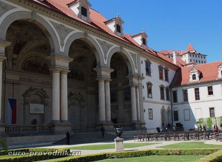 Gradina Valdstejn din Praga - cel mai bun parc din palat