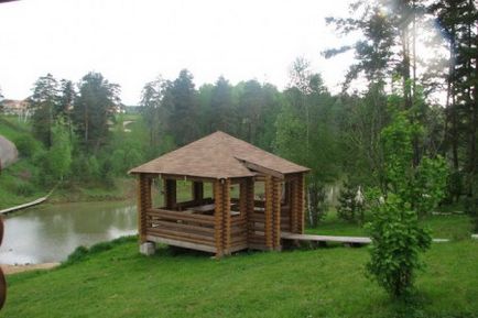 Alegem un loc pentru grătar în grădină, lângă casă