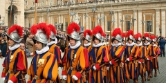 A svájci gárda jött létre a Vatikán, amely azóta őrzi főpapok és a pápai rezidencia