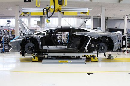 Plant Lamborghini belső nézet (Lamborghini) Plant lamborghini belső nézet