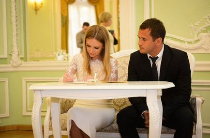 Alekszandr Anatoljevics Kerzsakov megosztott új fotókat az esküvő Milan Tulip, hello! Oroszország