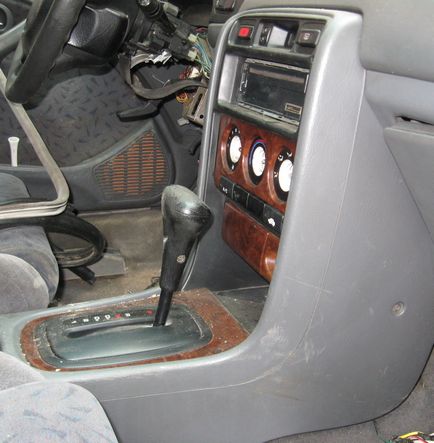 BMW E39 eltávolítása az üzemanyag-szivattyú, eladó eredeti alkatrészek bu (benzin szivattyú) BMW E39 eltávolítása az üzemanyag-szivattyú, eladó eredeti alkatrészek bu
