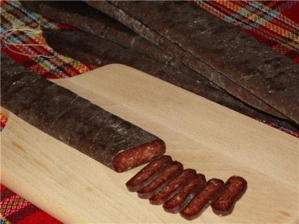 Болгарська в'ялена ковбаса (суджук і луканка)