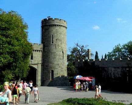 Excursie la Palatul Vorontsov din Crimeea