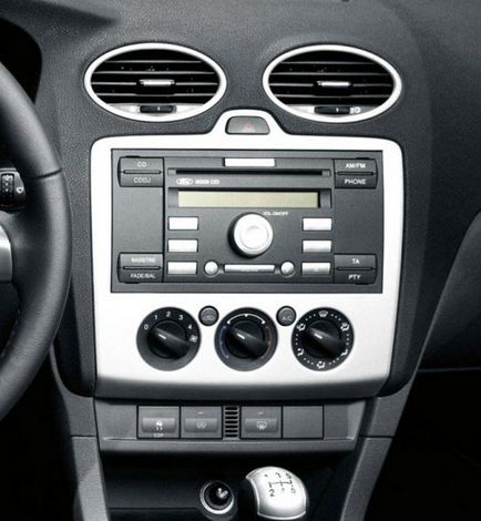 Ford Focus 2 rádiós kód
