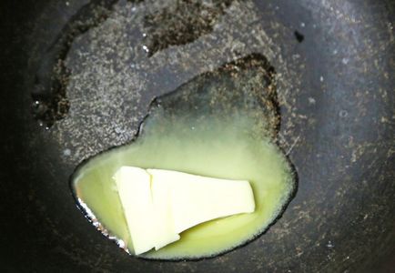 Ciuperci într-o rețetă de sos cremoasă cu o fotografie - piter de sex feminin