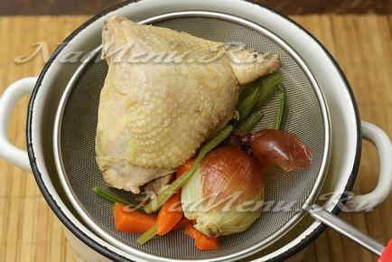 Gombaleves csirke burgonyával, a recept egy fotót