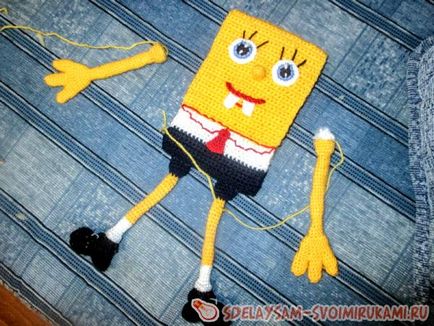 Pantalonii pătrați Spongebob croșetate