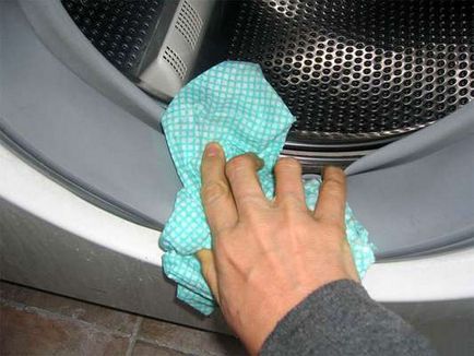Як позбутися від запаху в пральній машині-автоматі причини чому всередині смердить цвіллю або