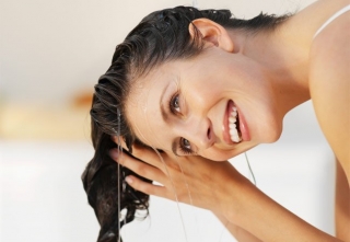 Hogyan mossa meg a haját csalán olvassa el, hogyan kell csinálni - az impulzus a női szépség és a divat