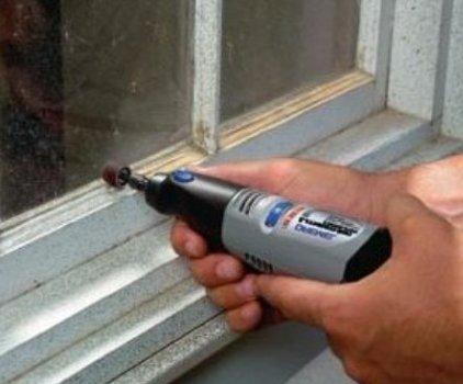 Hogyan tisztítsa meg a windows a régi festékréteg