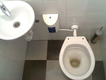 Cum să curățați un vas de toaletă dintr-un depozit calcaros și o rocă urică