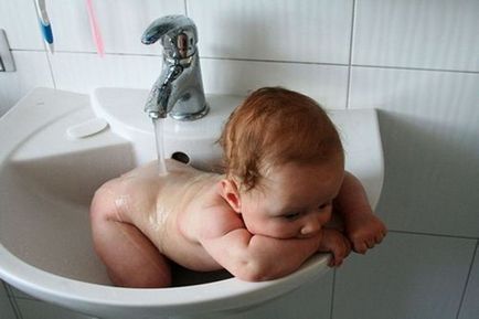 Cum să spălați un băiat nou-născut - cum să spălați un băiețel nou-născut - îngrijirea copiilor