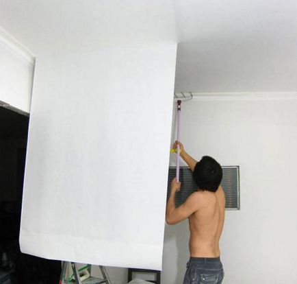 Cum să lipici tapet pe tavan - o instrucțiune cu privire la modul de a pregăti suprafața și de a face marcajele plafonului