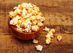 Cum să faci popcorn acasă