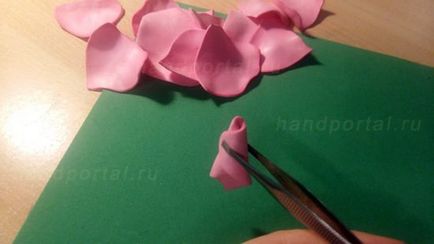 Cum sa faci un trandafir din fameirana pentru decorare - tot ce se face prin mainile proprii