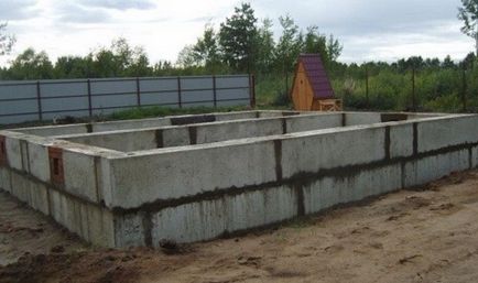 Як встановити бетонні блоки
