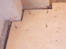 Cum să izolați podeaua cu placaj
