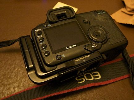 Hogyan helyett egy védőfal az LCD a kamera Canon EOS 5D